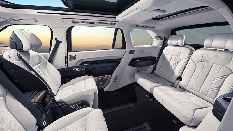 Роскошный гибридный кроссовер Zeekr 9X вышел на рынок: 1400 л.с. и 3,1 с до &laquo;сотни&raquo;