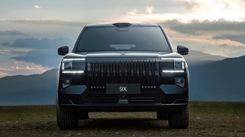 Роскошный гибридный кроссовер Zeekr 9X вышел на рынок: 1400 л.с. и 3,1 с до &laquo;сотни&raquo;