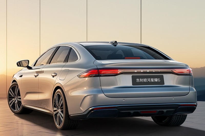 Седан Geely Galaxy Starshine 6 доступен к заказу, на очереди &ndash; родственный новый Emgrand