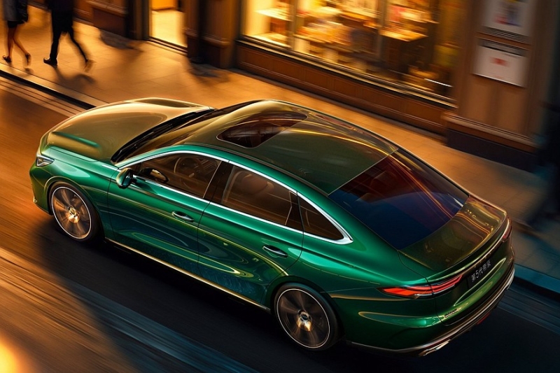 Седан Geely Galaxy Starshine 6 доступен к заказу, на очереди &ndash; родственный новый Emgrand