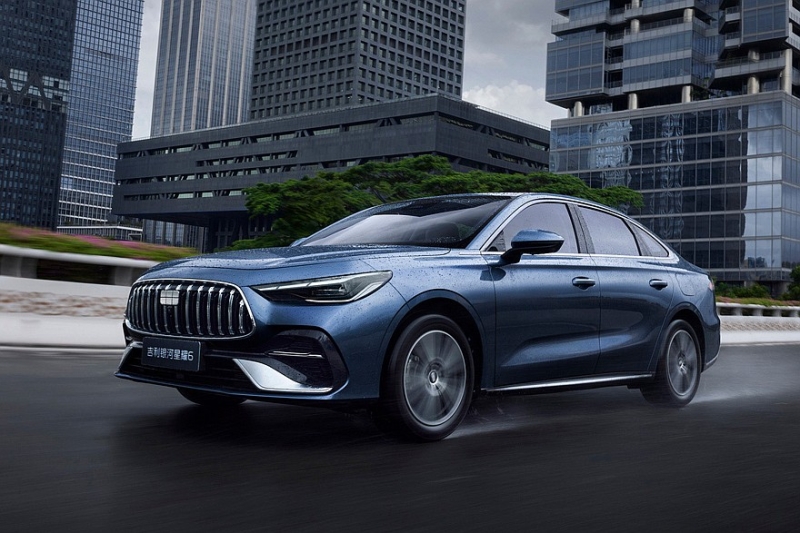 Седан Geely Galaxy Starshine 6 доступен к заказу, на очереди &ndash; родственный новый Emgrand