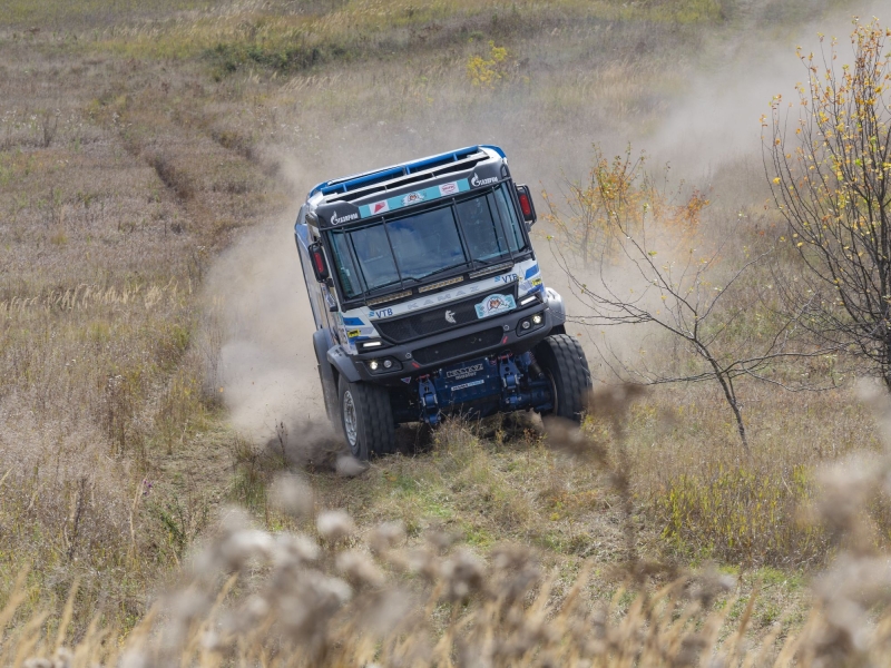 Серебро и три бронзы: команда «ГАЗ Рейд Спорт» с триумфом завершила юбилейные «Холмы России»
