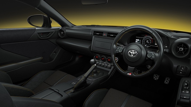 Toyota GR86 и Subaru BRZ обзавелись жёлтыми спецверсиями на родине