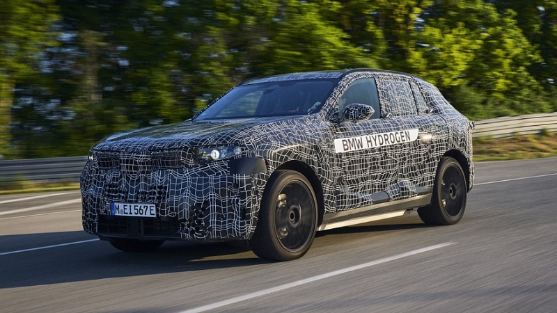 У грядущего кроссовера BMW X5 нового поколения будет пять вариантов «начинки»