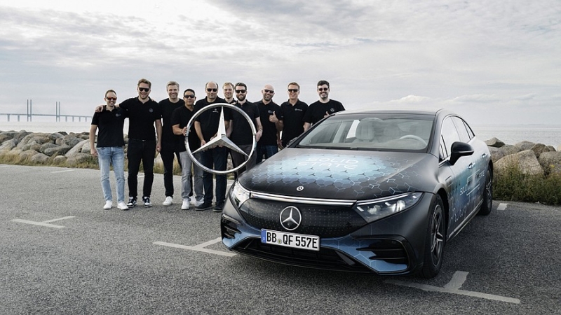 У Mercedes-Benz EQS подрастёт запас хода: марка тестирует новую твердотельную батарею