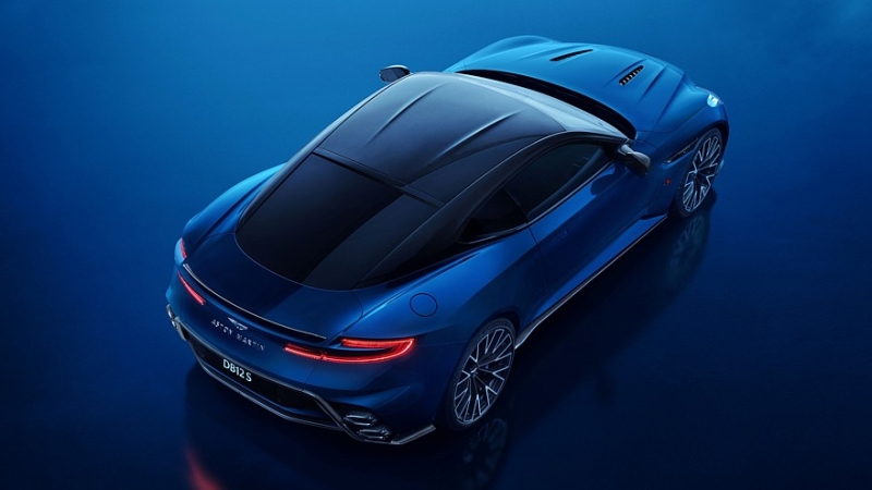 Aston Martin DB12 S: доработанное шасси и 700-сильный V8 с особо сочным звуком