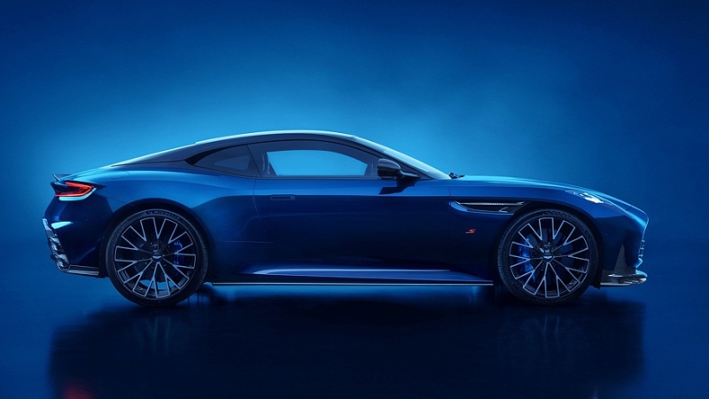Aston Martin DB12 S: доработанное шасси и 700-сильный V8 с особо сочным звуком