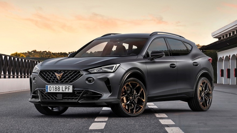 Cupra Formentor VZ5 с 390-сильной &laquo;турбопятёркой&raquo; Audi неожиданно вернулся на рынок