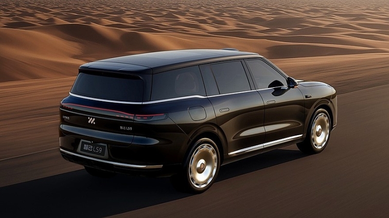 Ещё один «чемодан»: флагманский гибридный кроссовер IM LS9 готовится к дебюту