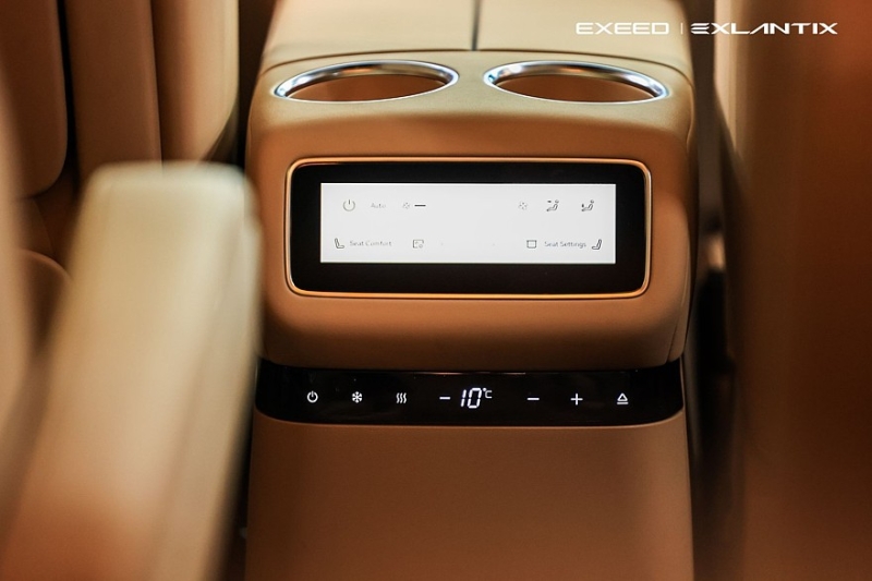 Exeed анонсировал запуск нового кроссовера ET8