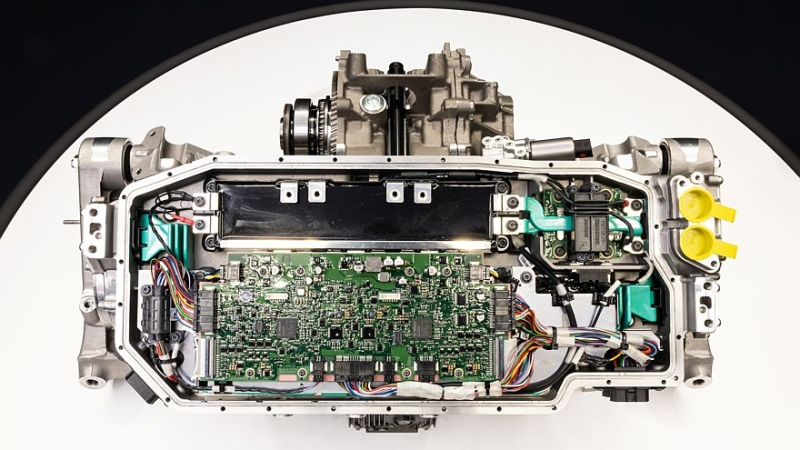 Ferrari показала платформу первого электромобиля: цифры воображения не поражают