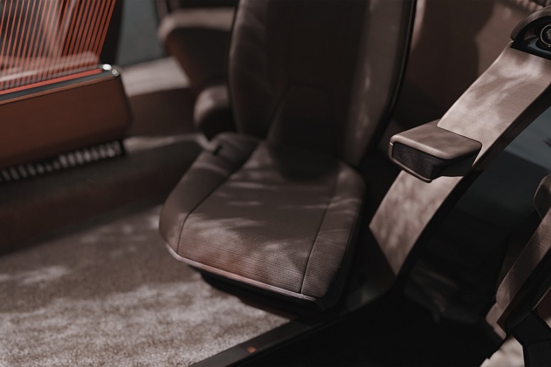 Главные премьеры Toyota: кросс-купе Century и новая Corolla