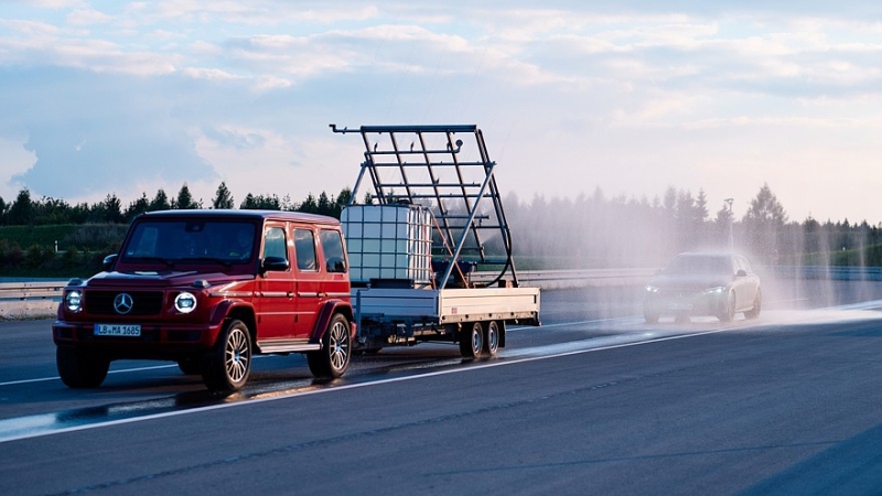Головной автополигон Mercedes-Benz получил новый центр испытаний светотехники