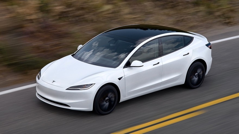 Голые и смешные: Tesla представила &laquo;дешёвые&raquo; Model Y Standard и Model 3 Standard