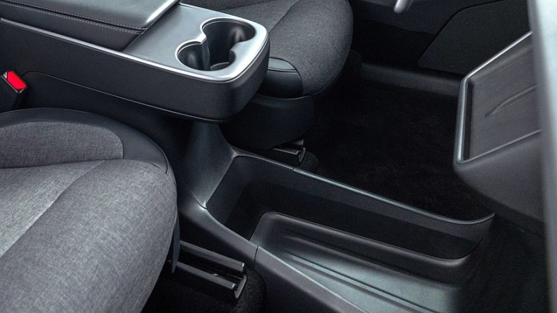 Голые и смешные: Tesla представила &laquo;дешёвые&raquo; Model Y Standard и Model 3 Standard