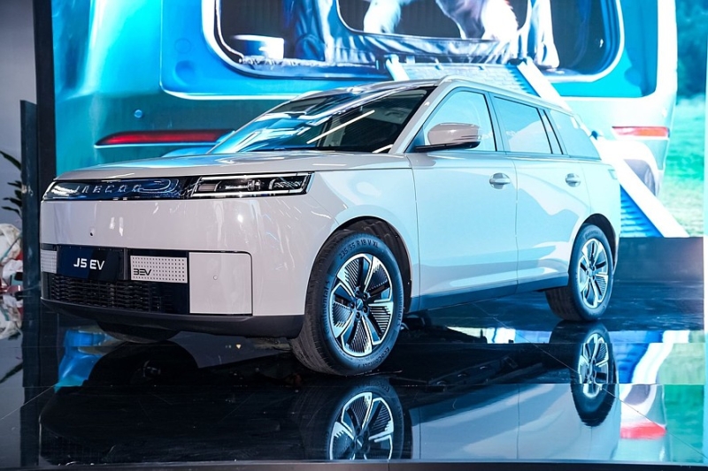 Jaecoo представил электрокар J5 BEV для поездок с питомцами