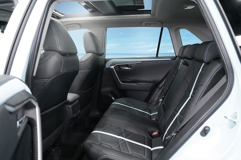 Крутой Mitsuoka Buddy на базе предыдущего Toyota RAV4 вернулся в улучшенной комплектации