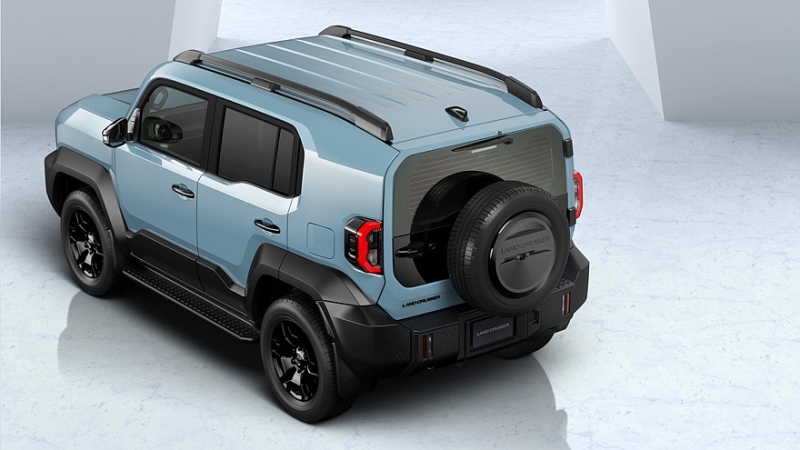 Маленький, брутальный и только с ДВС: рассекречен Toyota Land Cruiser FJ