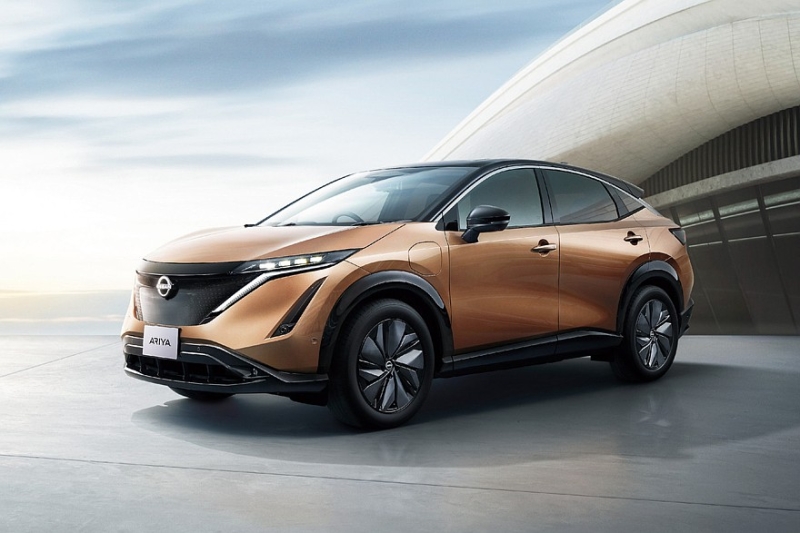 Обновлённый кроссовер Nissan Ariya показался на свежих кадрах