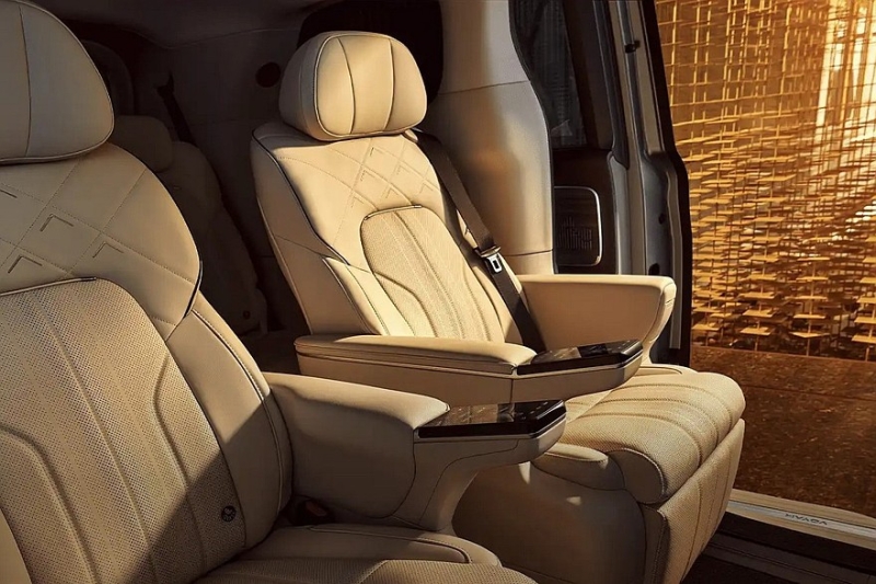 Обновлённый минивэн Voyah Dream едет в Россию: дополнение, а не замена