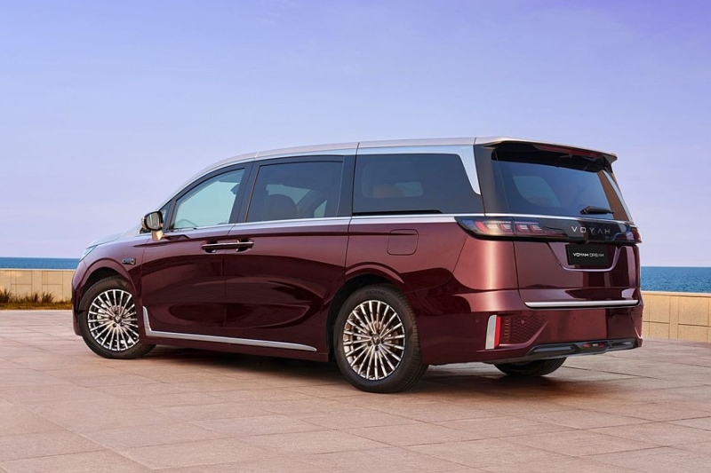 Обновлённый минивэн Voyah Dream едет в Россию: дополнение, а не замена