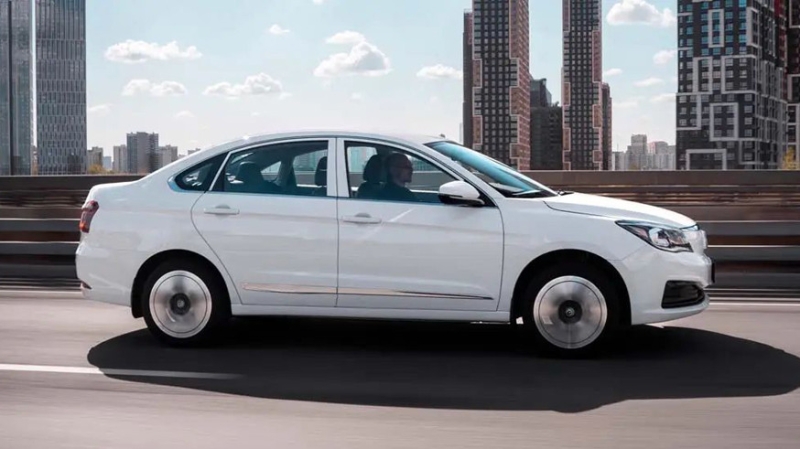 Пришла пора попрощаться с самым дешёвым Evolute: седан i-Pro покидает российский рынок