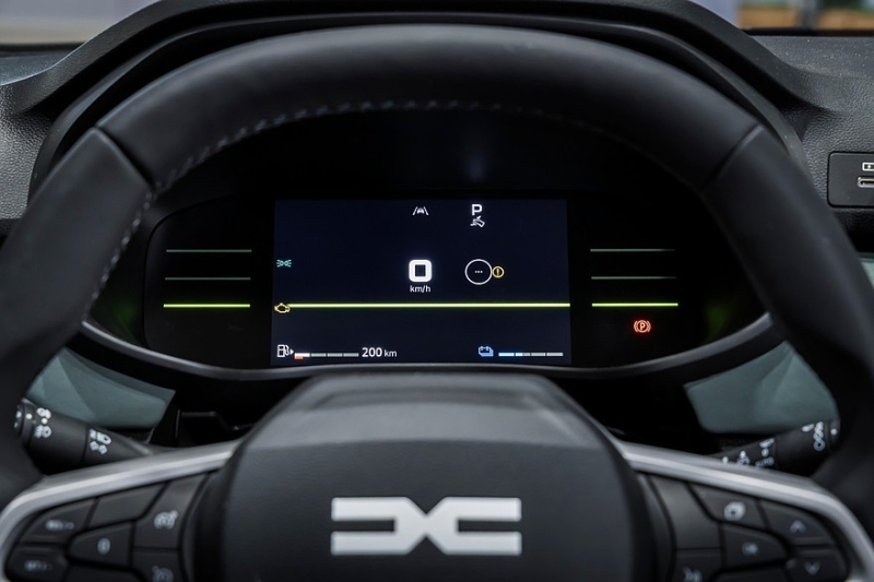 Рестайлинговые Dacia Logan, Sandero и Jogger стали богаче и получили новую технику