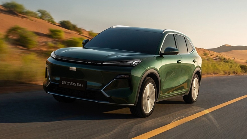 Стал известен состав комплектаций кроссовера Geely EX5 EM-i для российского рынка