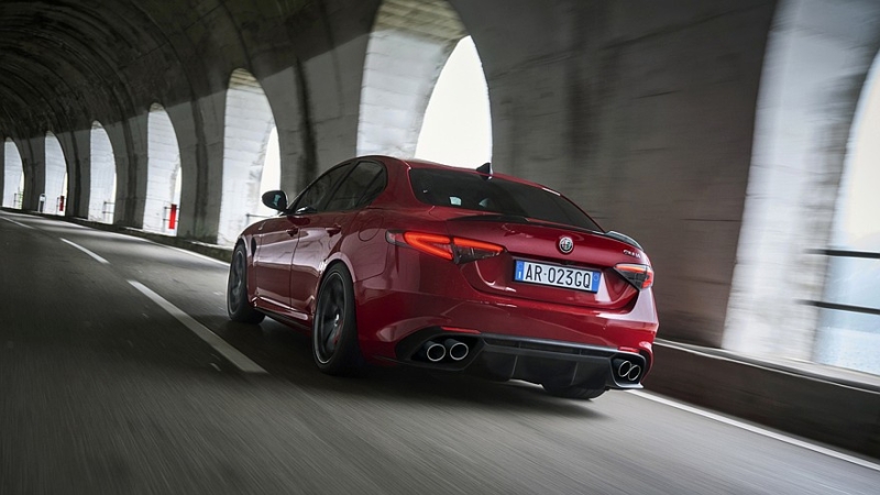 Stellantis вернёт топовые версии Alfa Romeo Giulia и Stelvio Quadrifoglio с мотором V6