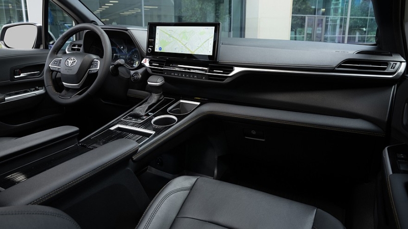 Toyota Sienna получила ряд полезных обновок и прибавила в цене