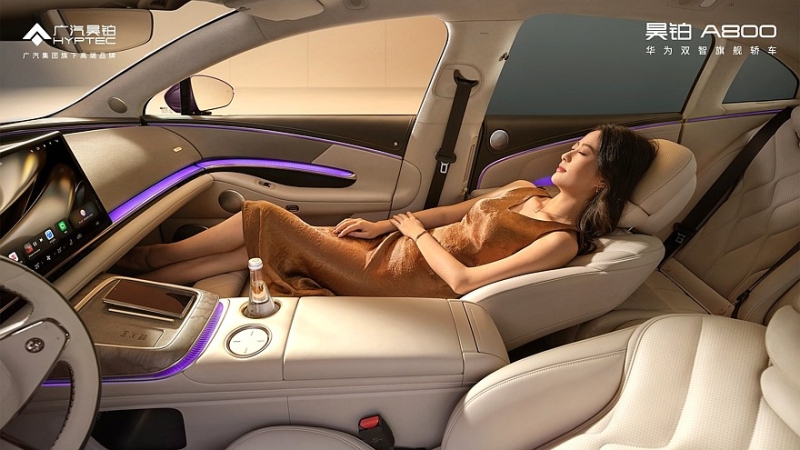 Флагманский седан Hyptec A800 от GAC готовится к премьере, раскрыт дизайн интерьера