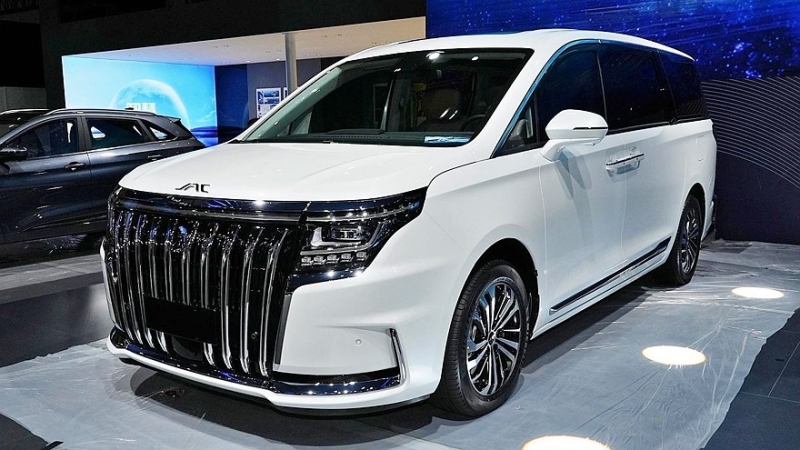 JAC готовит минивэн RF8 к скорому выходу на российский рынок