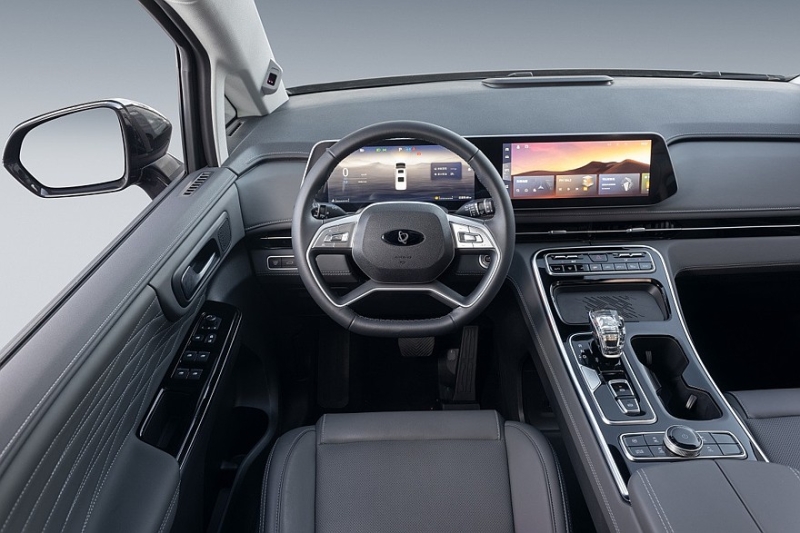 Минивэн Sollers SP7: продажи начались