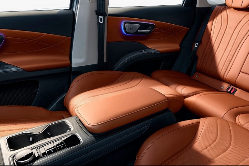 Новый Chery Tiggo 8 доступен к заказу: два варианта внешности и салона, но мотор пока один