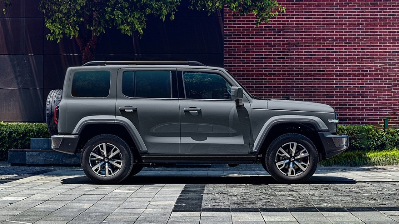 Обновлённый внедорожник Tank 300 выходит на российский рынок, цены известны