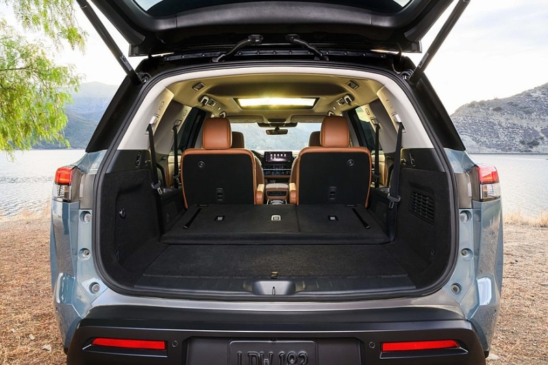 Представлен рестайлинговый Nissan Pathfinder: улучшенное оснащение и старый мотор