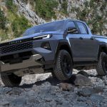 Toyota Hilux сменил поколение: интерьер в стиле Land Cruiser Prado и разнообразная техника