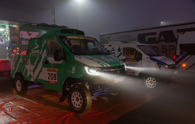 Туман, сходы и ночной финиш: второй гоночный день ралли-рейда «Великая степь»