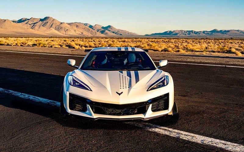 Chevrolet подготовил юбилейные версии Corvette, Colorado и Silverado