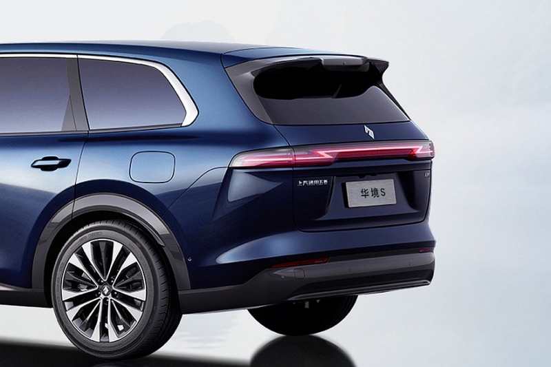 GM и SAIC готовят к премьере гигантский кроссовер Baojun Huajing S с электроникой Huawei