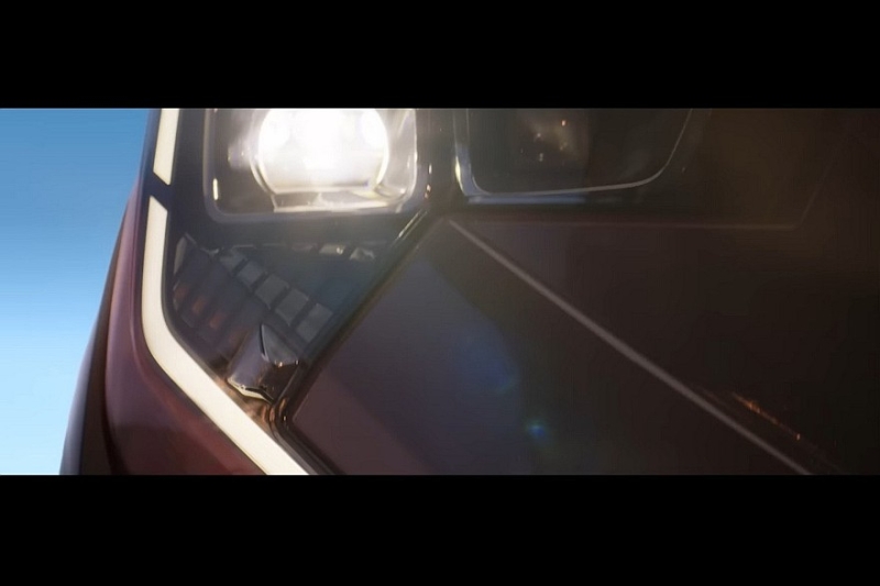 Кроссовер Mahindra XUV 7XO на замену XUV700: новые кадры и старт предзаказов