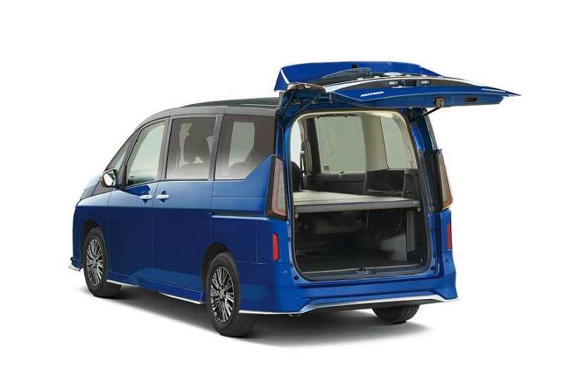 Минивэн Nissan Serena: рестайлинг богатых версий и расширение гаммы