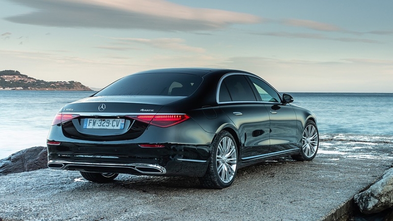 Обновлённый Mercedes-Benz S-Class показался на первых фото