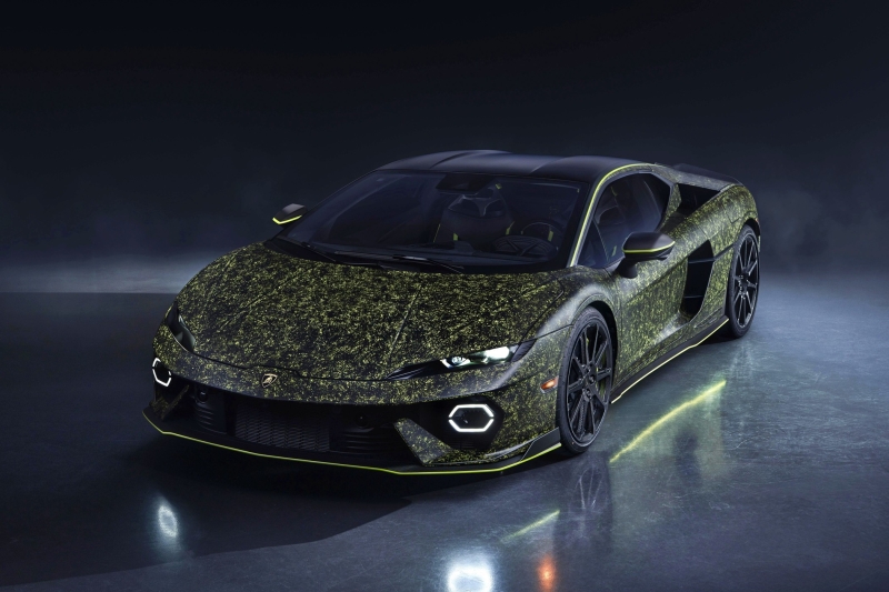 Пёстренькая роскошь: представлен уникальный Lamborghini Temerario Ad Personam