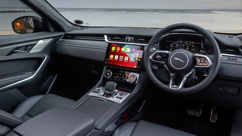 Со слезами на глазах: Jaguar снял с производства последнюю бензиновую модель &mdash; F-Pace