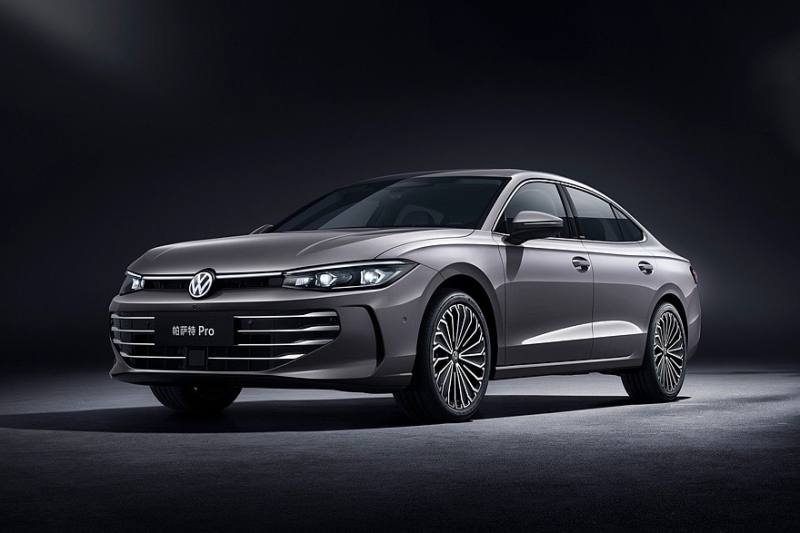 Volkswagen Passat Pro: к старту продаж готовится седан с другими дизайном и начинкой