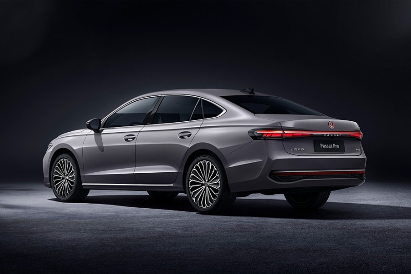 Volkswagen Passat Pro: к старту продаж готовится седан с другими дизайном и начинкой