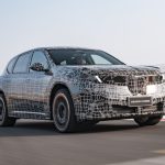 BMW готовит длиннобазный кроссовер iX3: первые фото и подробности