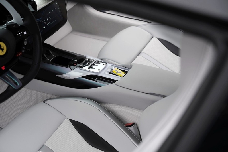 Ferrari 12Cilindri Tailor Made: шедевр южнокорейского искусства на теле &laquo;итальянца&raquo;