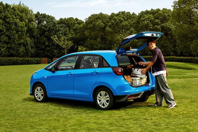 Компакт Honda Fit пережил рестайлинг: не то напоследок, не то маркетинговый ход